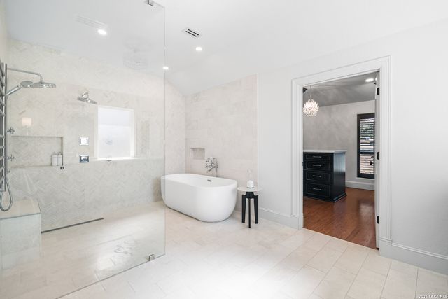 169 Nueces, Boerne, TX 78006