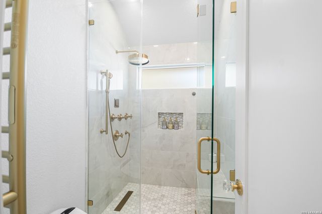 169 Nueces, Boerne, TX 78006