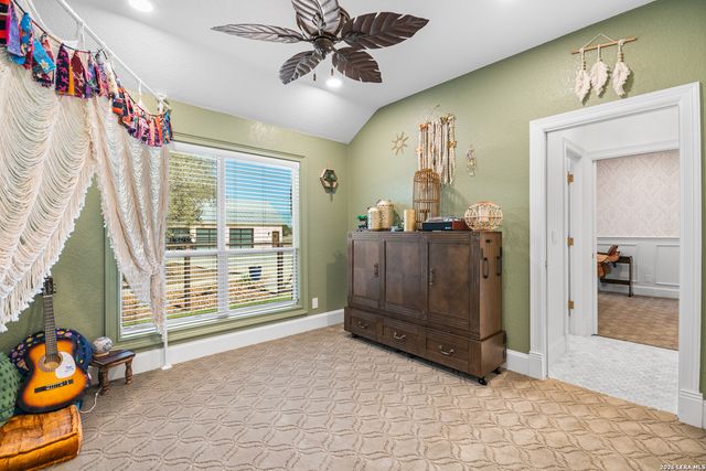 169 Nueces, Boerne, TX 78006