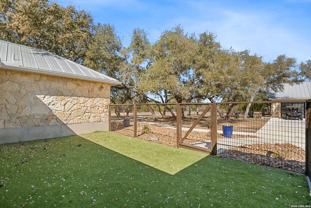 169 Nueces, Boerne, TX 78006