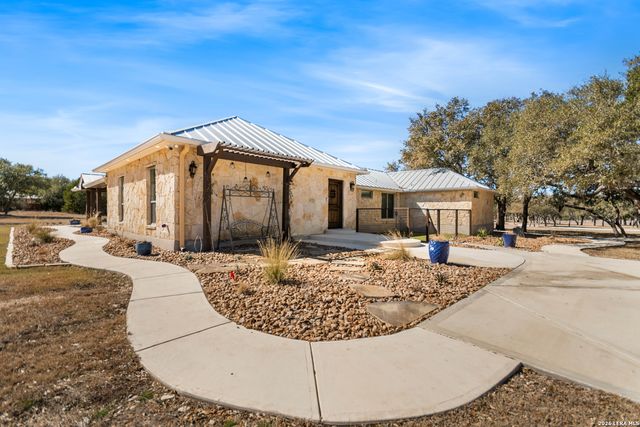 169 Nueces, Boerne, TX 78006