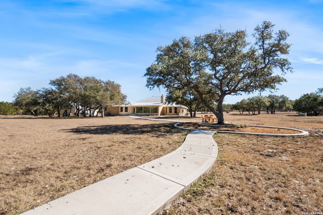 169 Nueces, Boerne, TX 78006