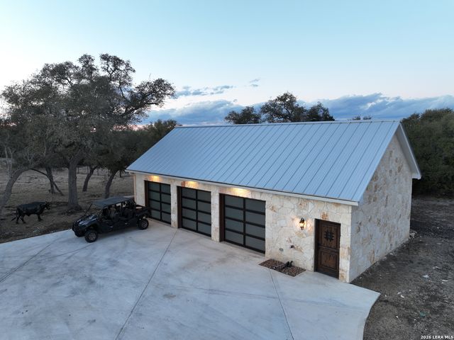 169 Nueces, Boerne, TX 78006