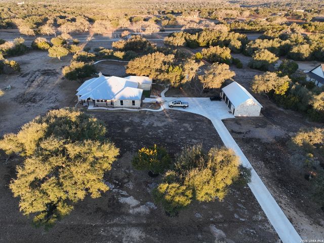 169 Nueces, Boerne, TX 78006