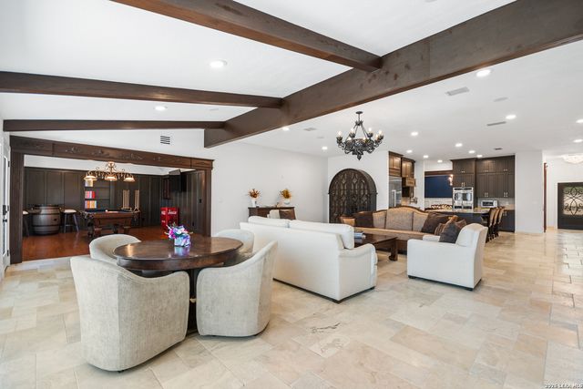 169 Nueces, Boerne, TX 78006