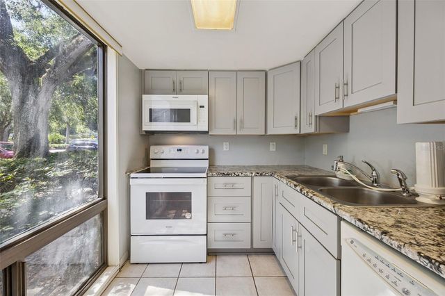 50 SHEOAH BOULEVARD 33, Winter Springs, FL 32708