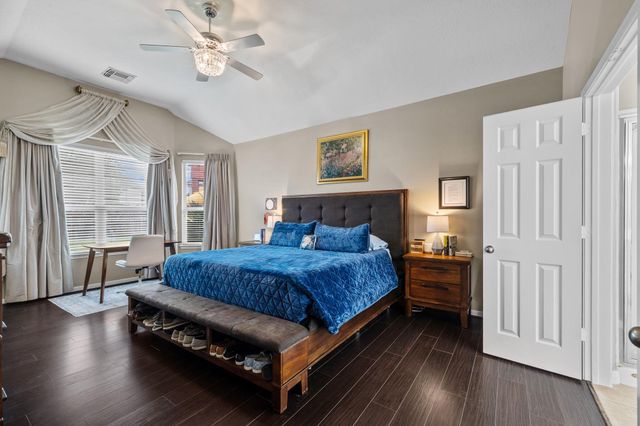 2306 Bell Creek Court, Pearland, TX 77584