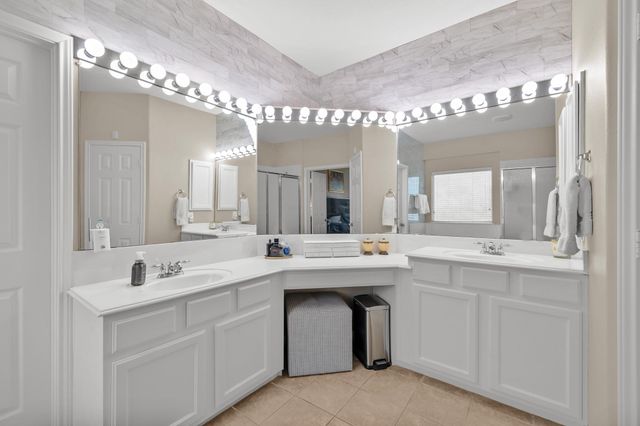 2306 Bell Creek Court, Pearland, TX 77584