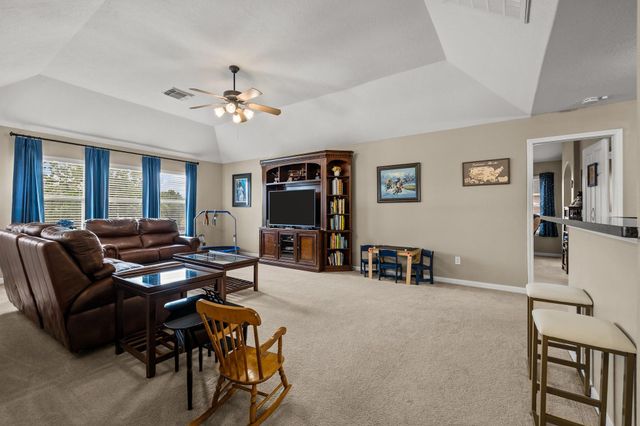 2306 Bell Creek Court, Pearland, TX 77584