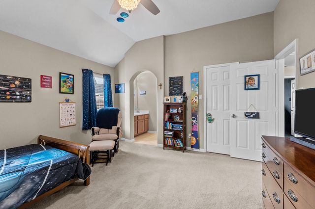 2306 Bell Creek Court, Pearland, TX 77584