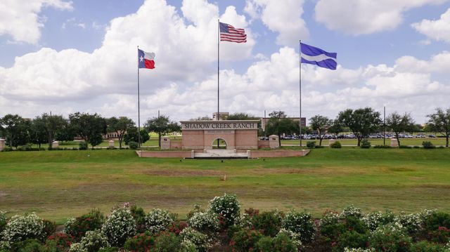 2306 Bell Creek Court, Pearland, TX 77584