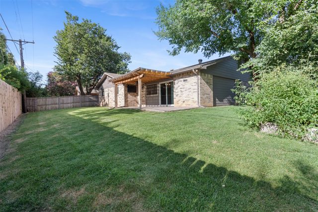 2316 Chinaberry Drive, Bedford, TX 76021