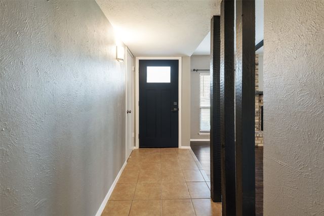 2316 Chinaberry Drive, Bedford, TX 76021