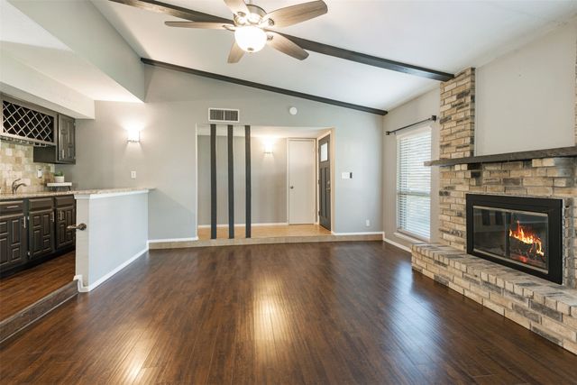 2316 Chinaberry Drive, Bedford, TX 76021