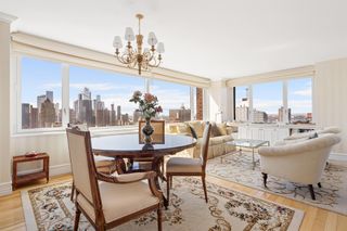 322 W 57th Street 33U, New York (manhattan), NY 10019