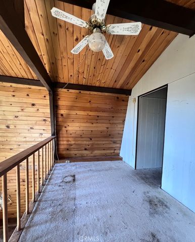 23865 Lakeview, Crestline, CA 92325