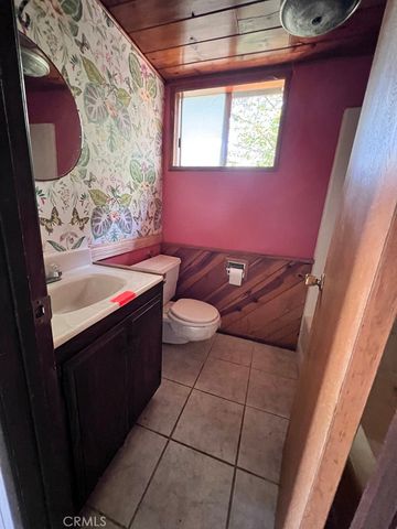 23865 Lakeview, Crestline, CA 92325