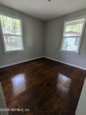 5217 MAYS Drive, Jacksonville, FL 32209