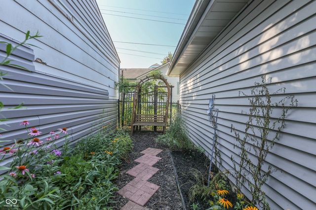 1005 Main Street, Beech Grove, IN 46107