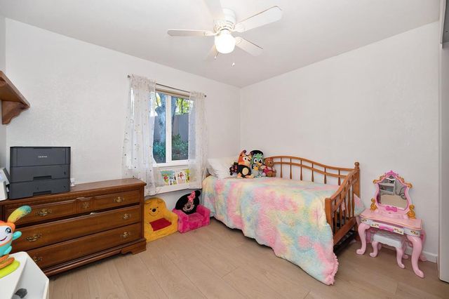 214 Alta Dr, Auburn, CA 95603