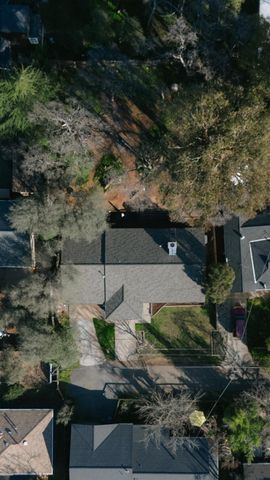 214 Alta Dr, Auburn, CA 95603