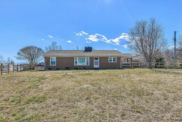 4015 White House Road, Moneta, VA 24121