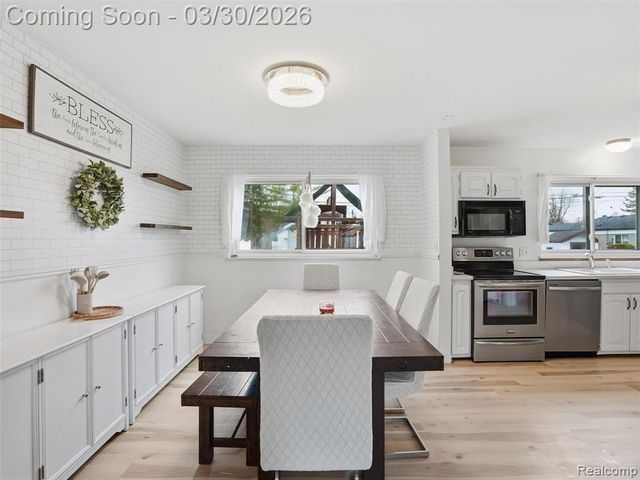 40326 William Drive, Sterling Heights, MI 48313