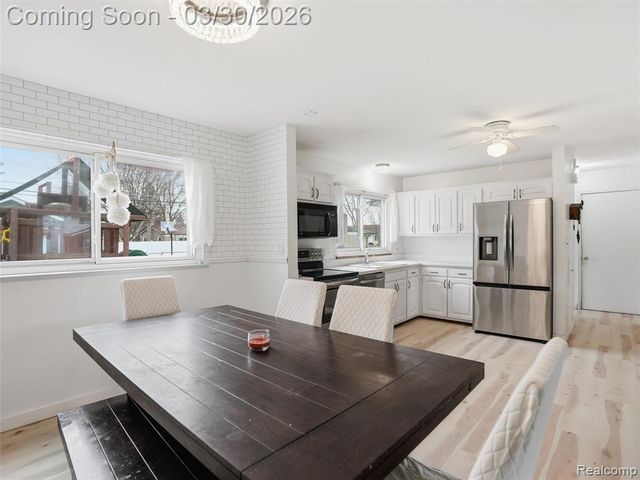 40326 William Drive, Sterling Heights, MI 48313