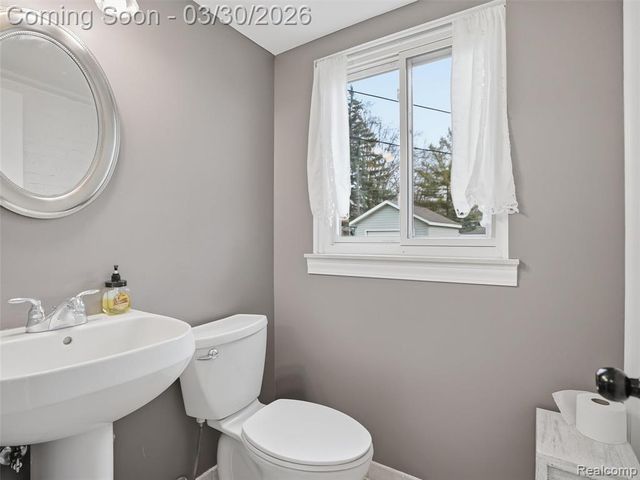 40326 William Drive, Sterling Heights, MI 48313