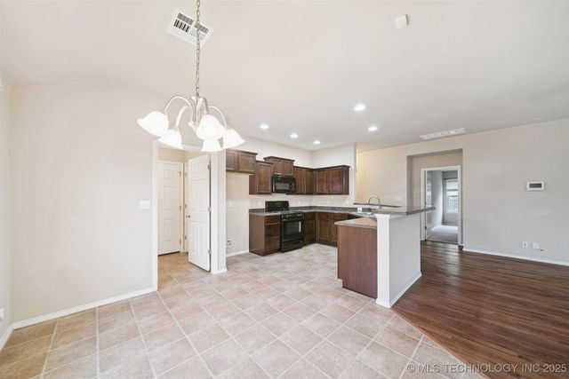 25173 E 91st Place S, Broken Arrow, OK 74014