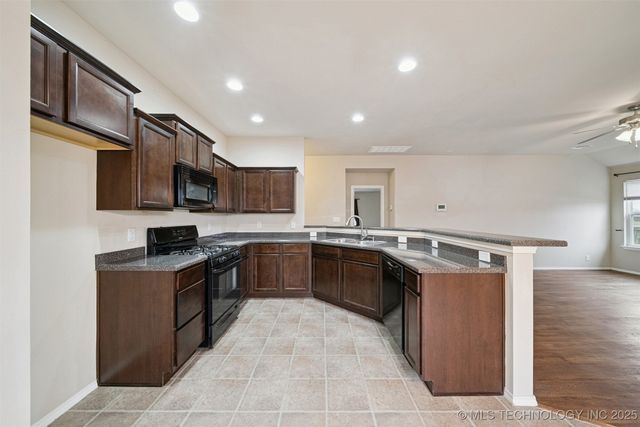 25173 E 91st Place S, Broken Arrow, OK 74014