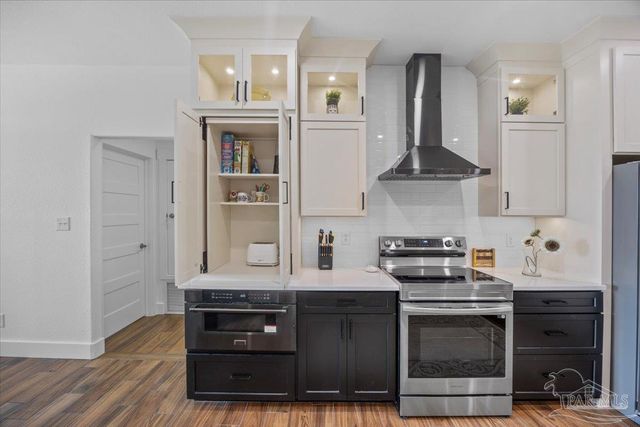 3996 Gordon Wells Dr, Milton, FL 32583