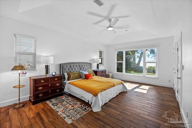 3996 Gordon Wells Dr, Milton, FL 32583