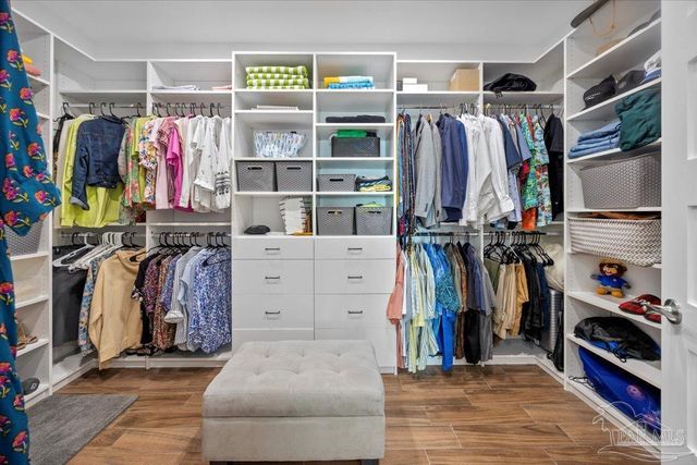 3996 Gordon Wells Dr, Milton, FL 32583