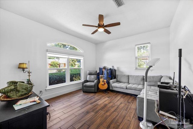 3996 Gordon Wells Dr, Milton, FL 32583