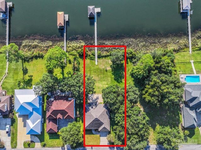 3996 Gordon Wells Dr, Milton, FL 32583