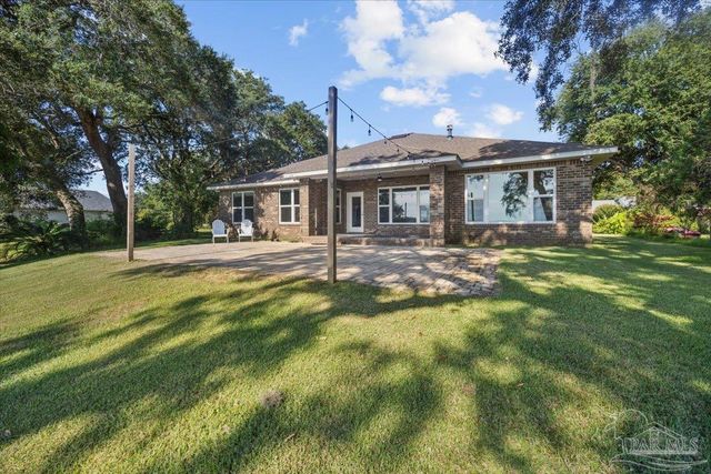 3996 Gordon Wells Dr, Milton, FL 32583