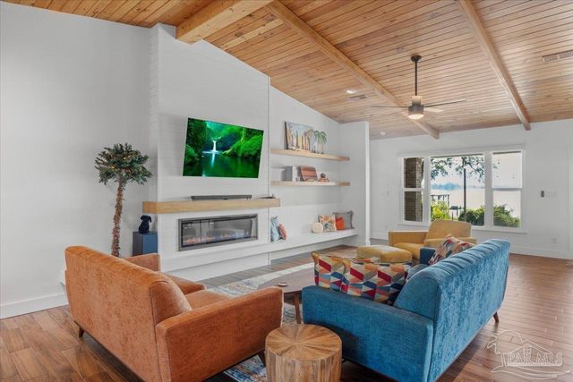 3996 Gordon Wells Dr, Milton, FL 32583