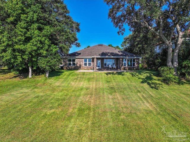 3996 Gordon Wells Dr, Milton, FL 32583