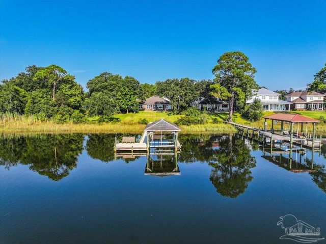 3996 Gordon Wells Dr, Milton, FL 32583