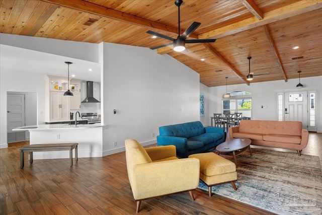 3996 Gordon Wells Dr, Milton, FL 32583