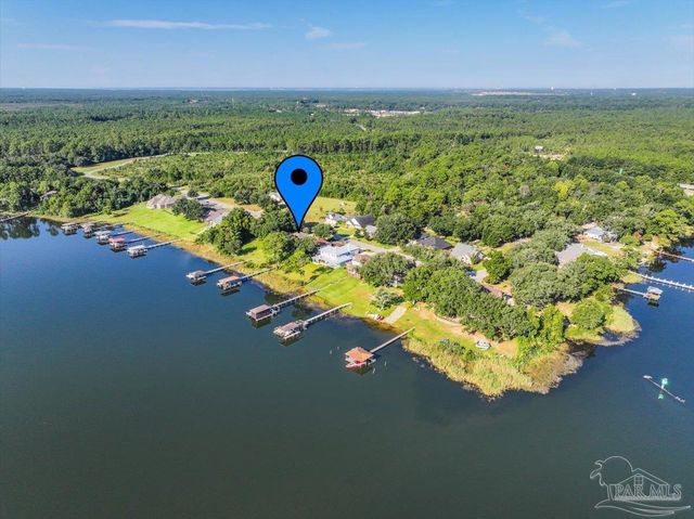 3996 Gordon Wells Dr, Milton, FL 32583