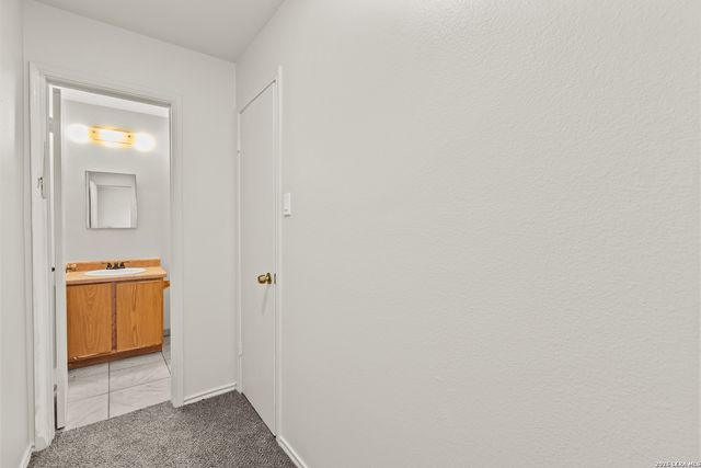 7955 RUBY MDW, San Antonio, TX 78251