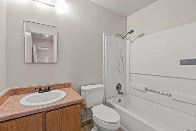 7955 RUBY MDW, San Antonio, TX 78251