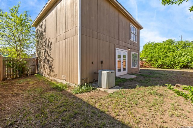 7955 RUBY MDW, San Antonio, TX 78251