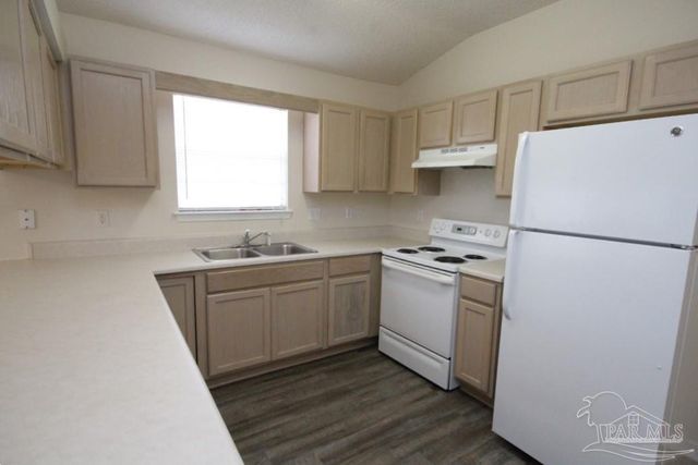 3092 Flintlock Dr, Pensacola, FL 32526