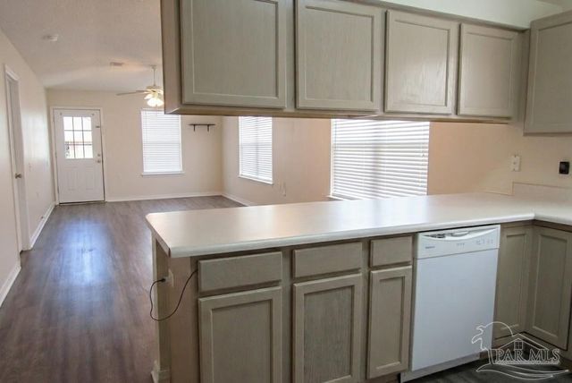 3092 Flintlock Dr, Pensacola, FL 32526