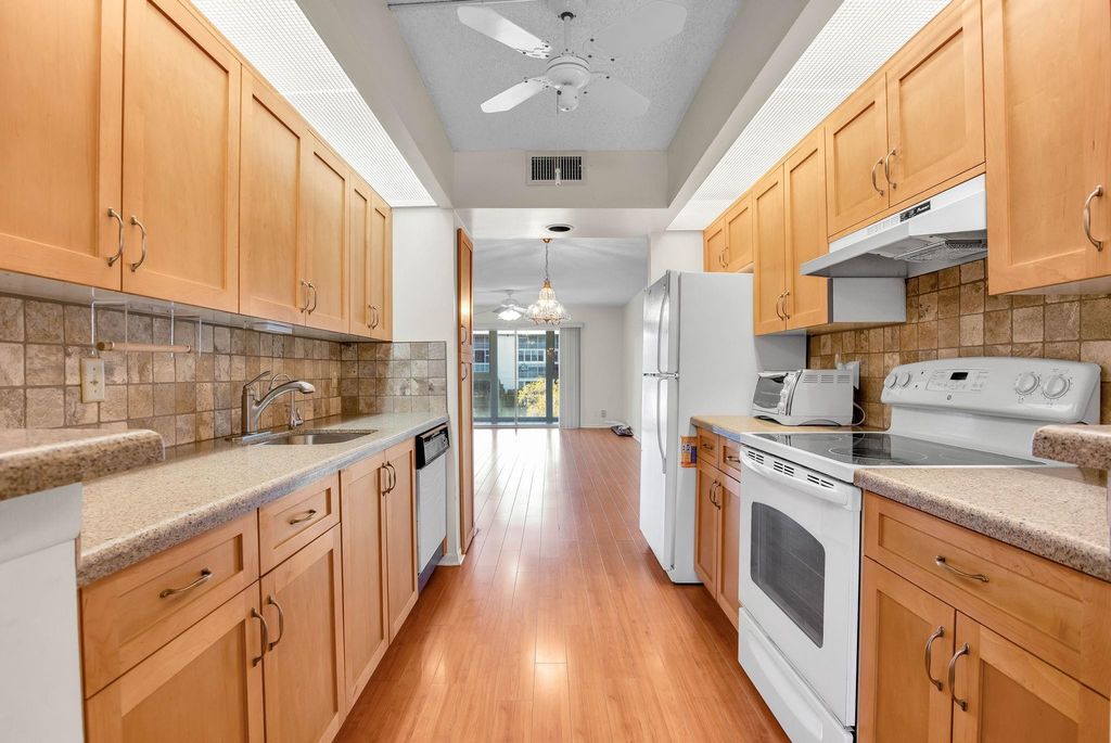 1705 Andros Isle J2, Coconut Creek, FL 33066