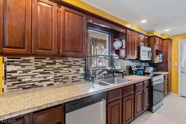 11 Glenn Ter, Fredon Twp., NJ 07860