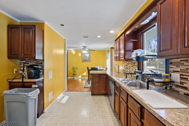 11 Glenn Ter, Fredon Twp., NJ 07860